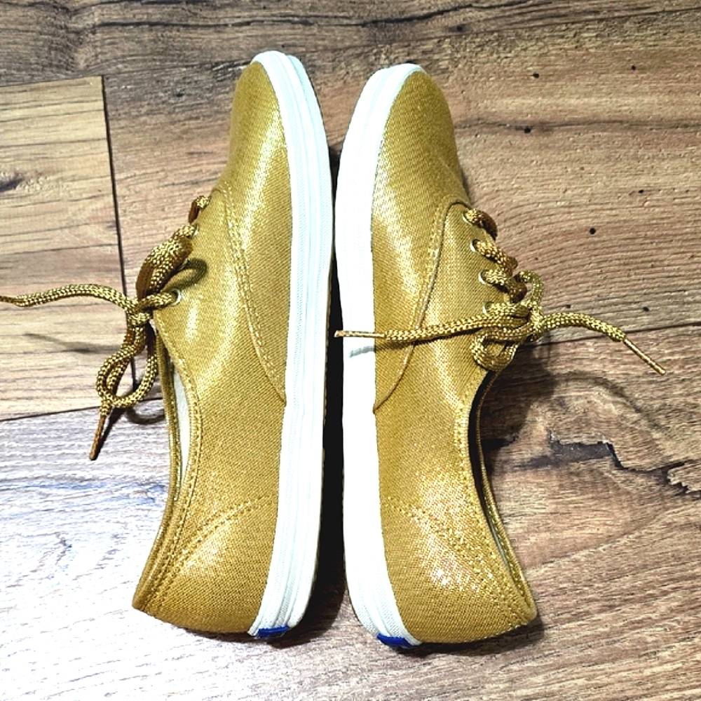 Keds Gold Sneakers Classic Lace-Up Design - Picture 4 of 7